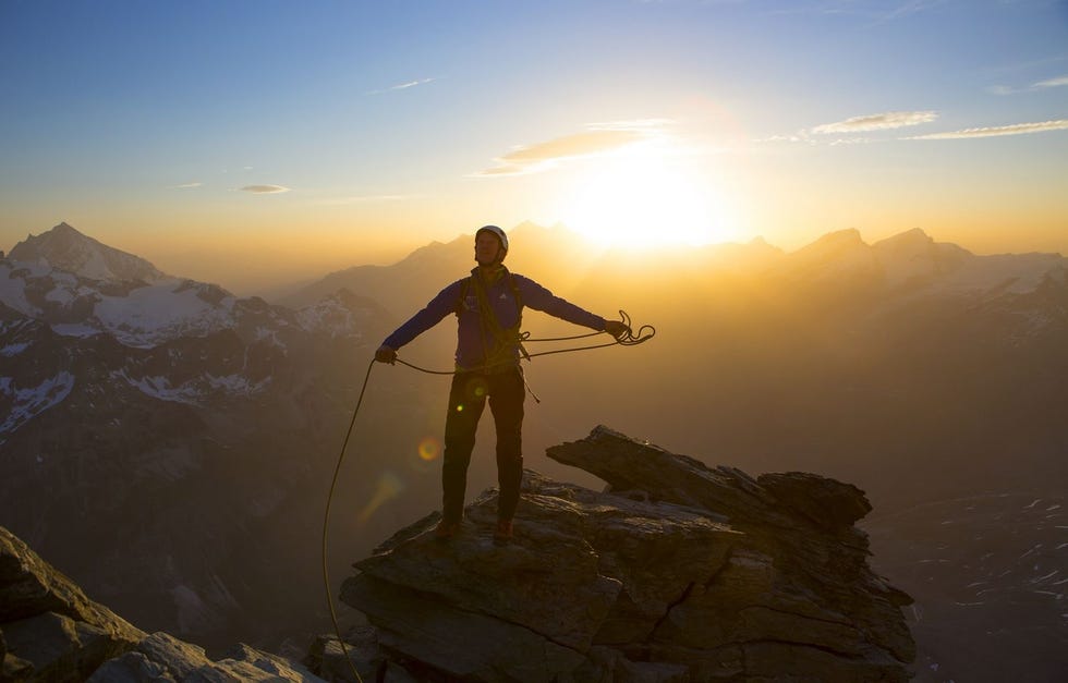 Vlak na zonsopkomst bereikt fotograaf Menno Boermans de top van das Horu