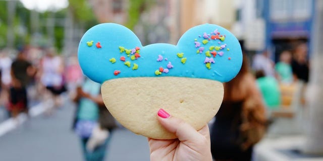 Sweetness, Food, Dessert, Confectionery, Ingredient, Baked goods, Snack, Cuisine, Dairy, Finger food, Sweetness, Food, Dessert, Confectionery, Ingredient, Baked goods, Snack, Cuisine, Dairy, Finger food,