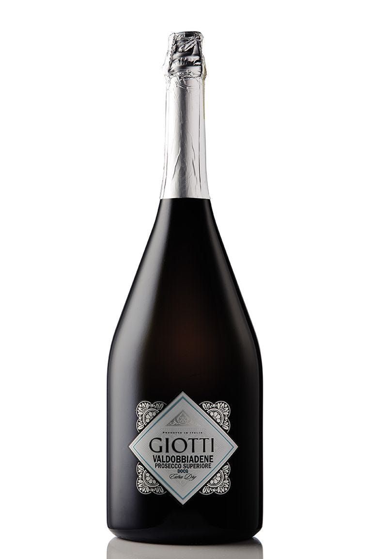 Drink, Alcoholic beverage, Liqueur, Glass bottle, Wine, Champagne, Bottle, Alcohol, Sparkling wine, Distilled beverage, 