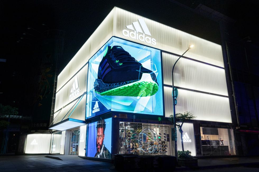 adidas brand center品牌概念店必逛：3d裸視牆