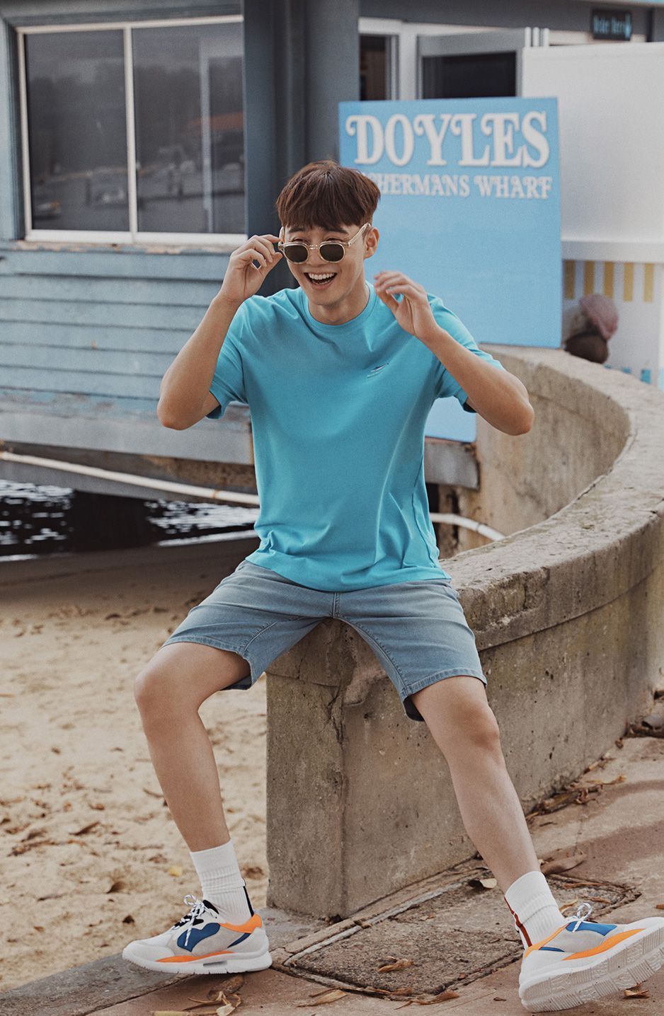 Blue, Turquoise, Water, Fashion, Leg, Footwear, Photography, T-shirt, Recreation, Muscle, 