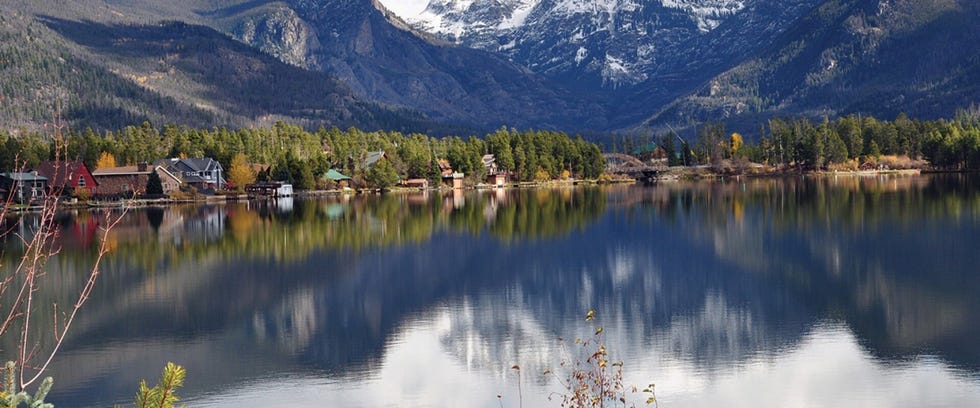 9 of the Most Gorgeous Lakes in the World to Get Your #Lakelife Fix