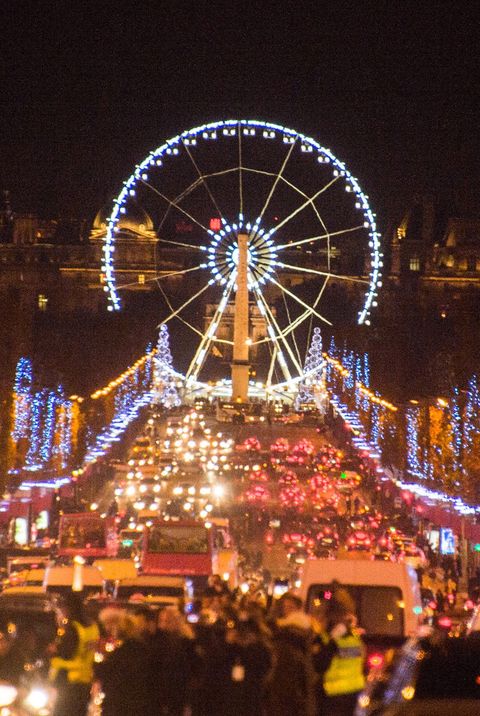 Ferris wheel, Landmark, Night, Tourist attraction, Amusement ride, Fair, Light, Lighting, Fun, Amusement park, 