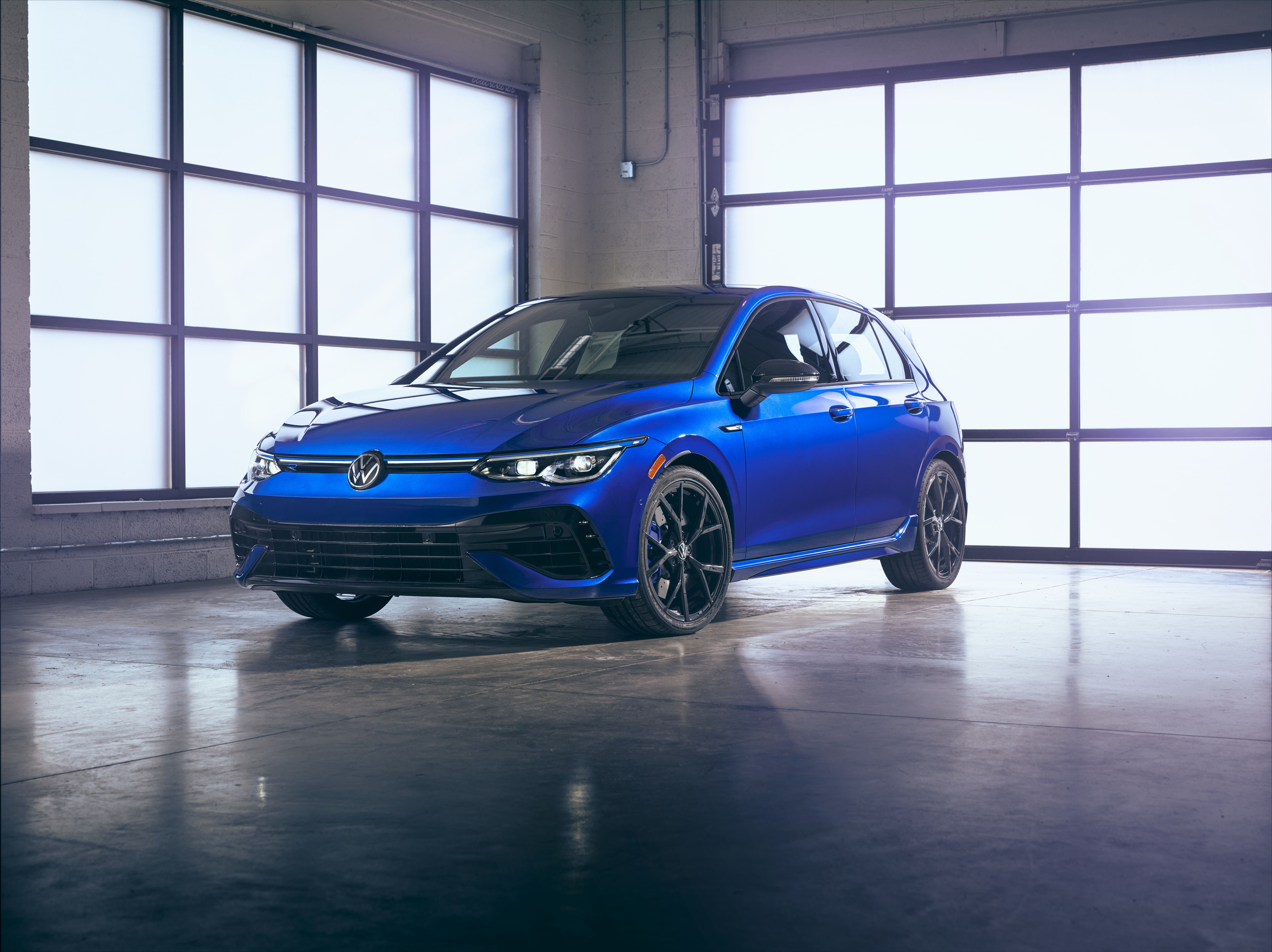 Special-edition $125,000 Volkswagen Golf R '333' sold out in eight minutes  - Drive