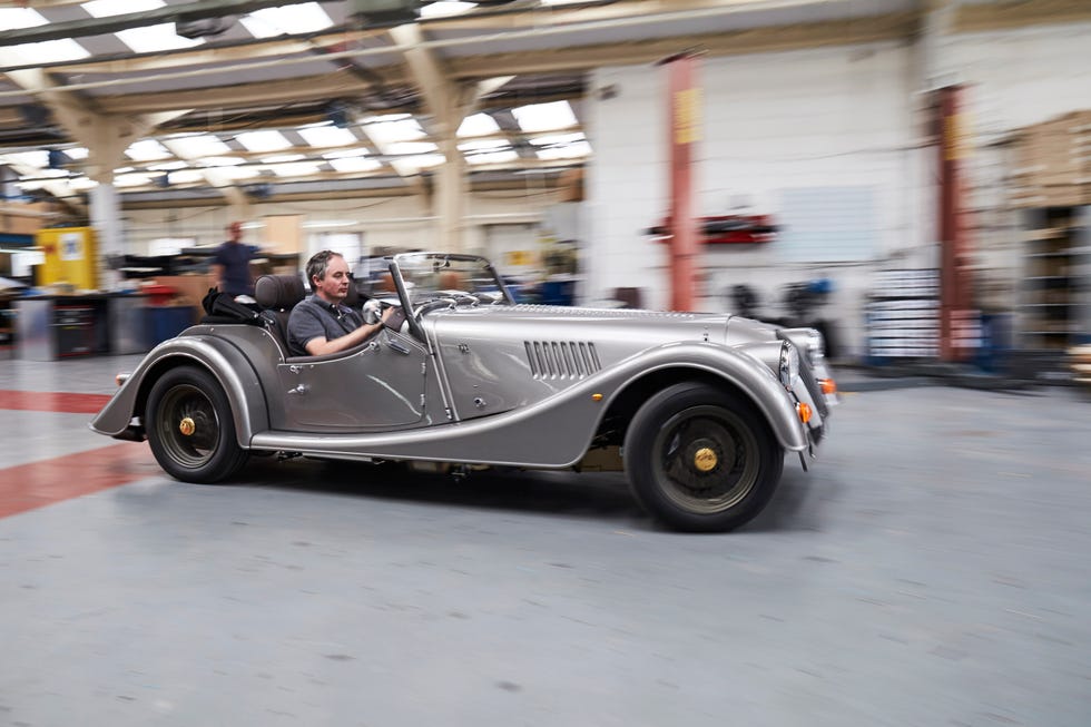 Morgan Builds A Handful Of Its Last Ladder Chassis Plus 4 Before