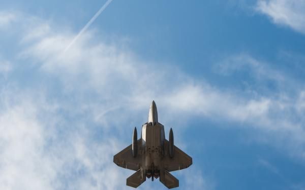 Airplane, Aircraft, Lockheed martin f-22 raptor, Sky, Vehicle, Air force, Military aircraft, Fighter aircraft, Aerospace engineering, Lockheed martin f-35 lightning ii, 