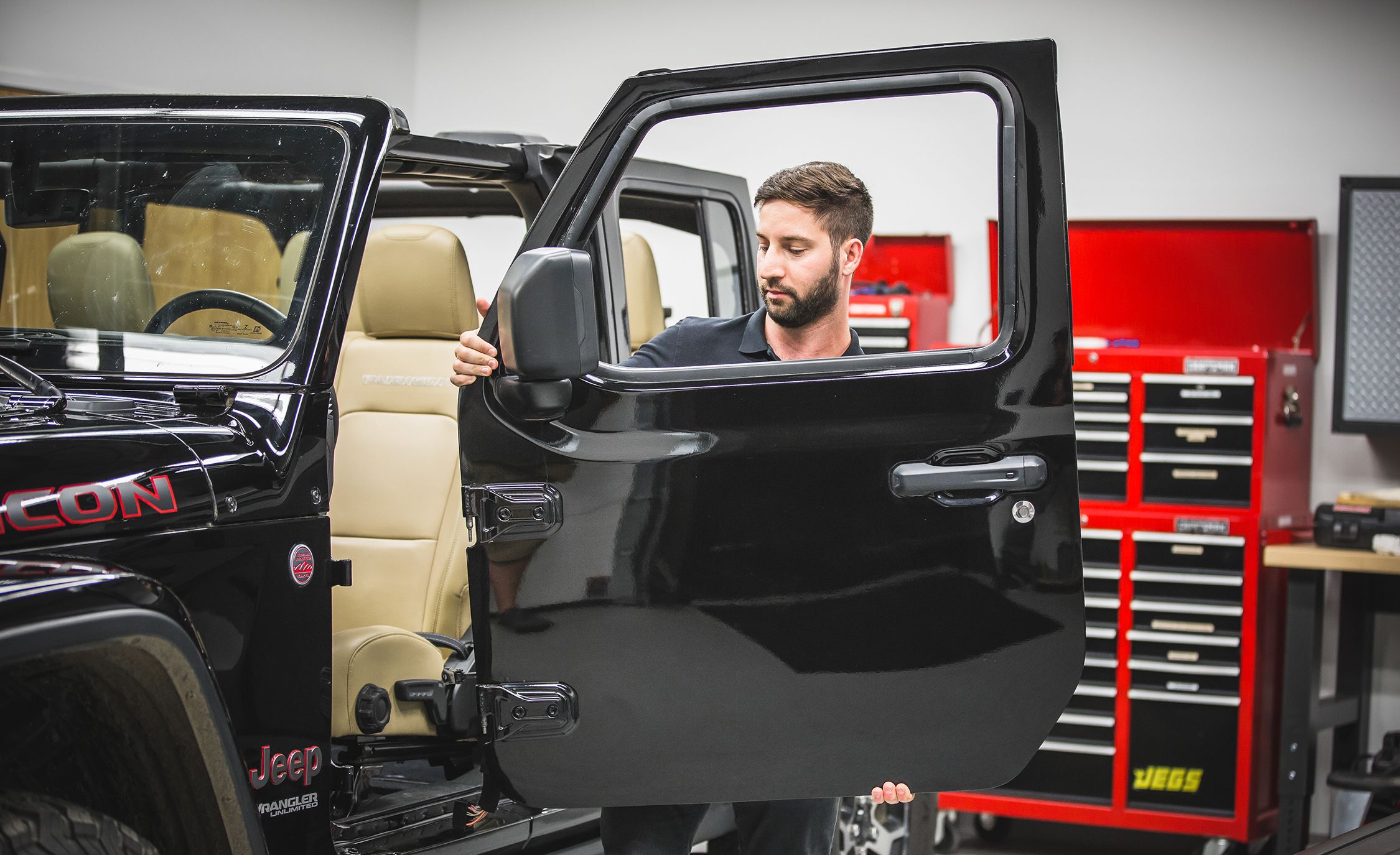How to Remove the 2018 Jeep Wrangler JL's Roof, Doors, and Windshield