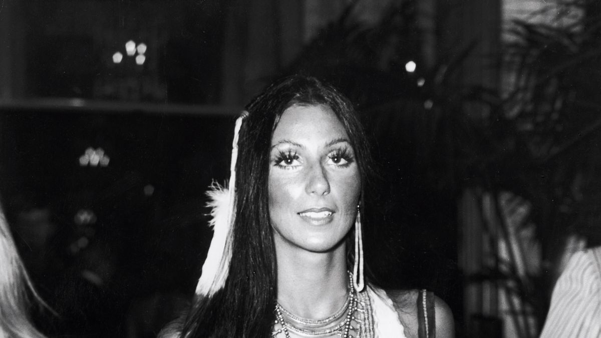 preview for Los amantes famosos de Cher que desconocías