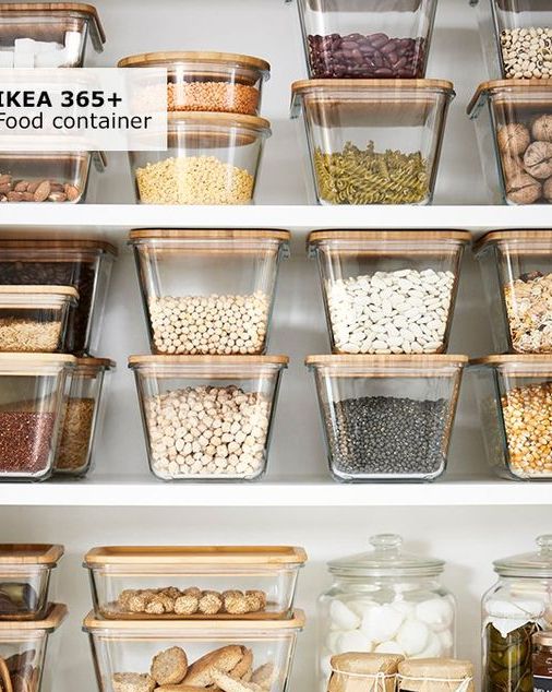 Kitchen storage jars, a great way of organizing ingredients and saving space