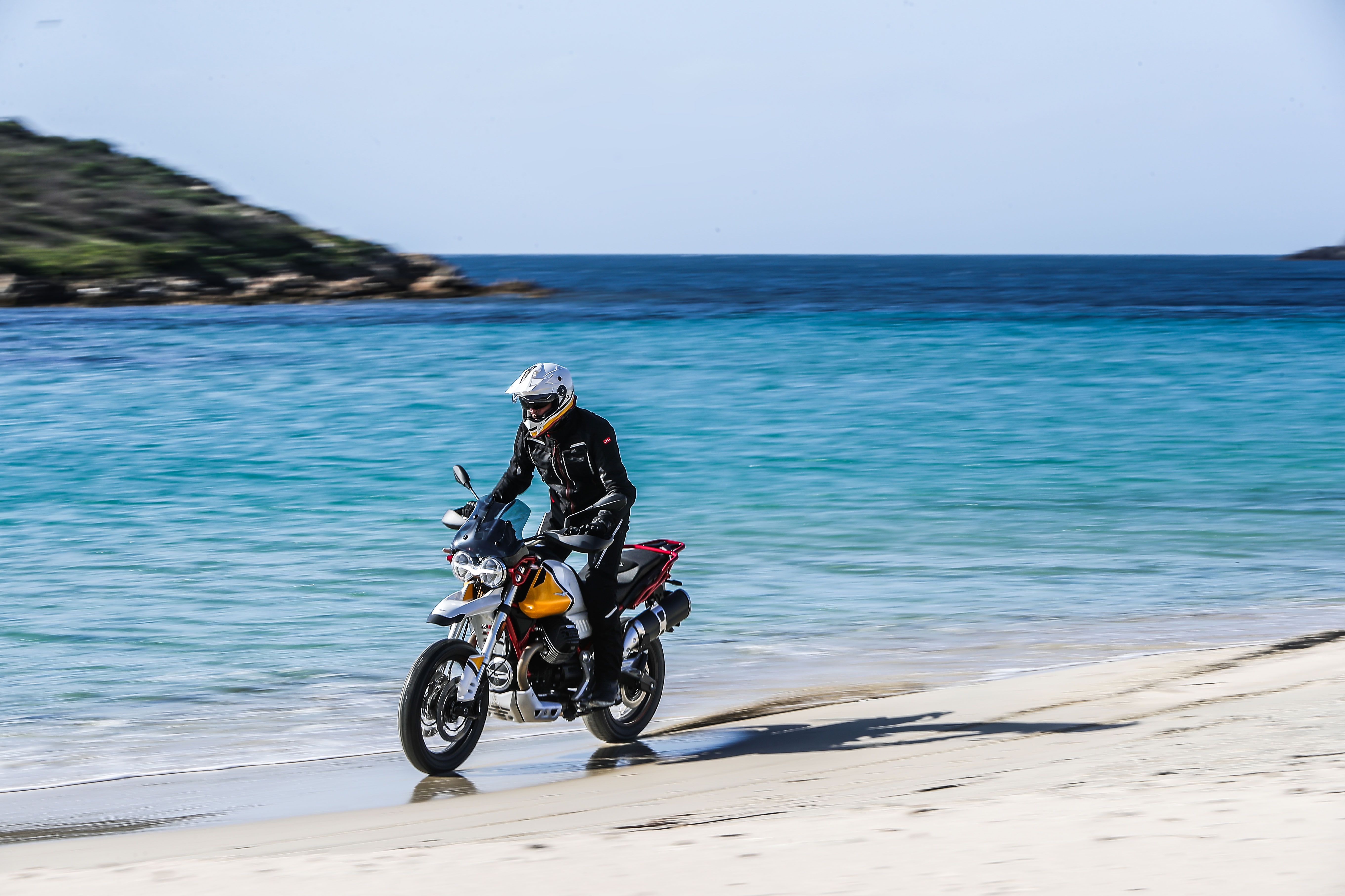 Moto guzzi v85tt online adventure