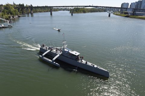 Vehicle, Water transportation, Boat, Watercraft, Ship, Patrol boat, river, Tugboat, Channel, Submarine, River monitor, 