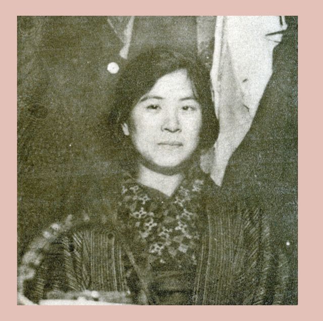 「日本の女性アクティビスト列伝」では、かつて人権獲得や平等な社会を目指して闘った女性活動家たちを特集。﻿﻿学校の教科書の一行にはとどまらない﻿、彼女たちの功績を深掘りします。第三弾として紹介する伊藤野枝。大正時代に活動した女性解放運動家であり、「アナーキスト（無政府主義者）」として語られる女性です。　