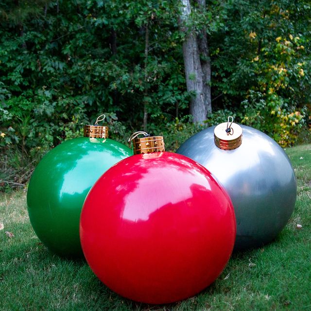15 Best Large Christmas Ornaments - Giant Outdoor Holiday Decor