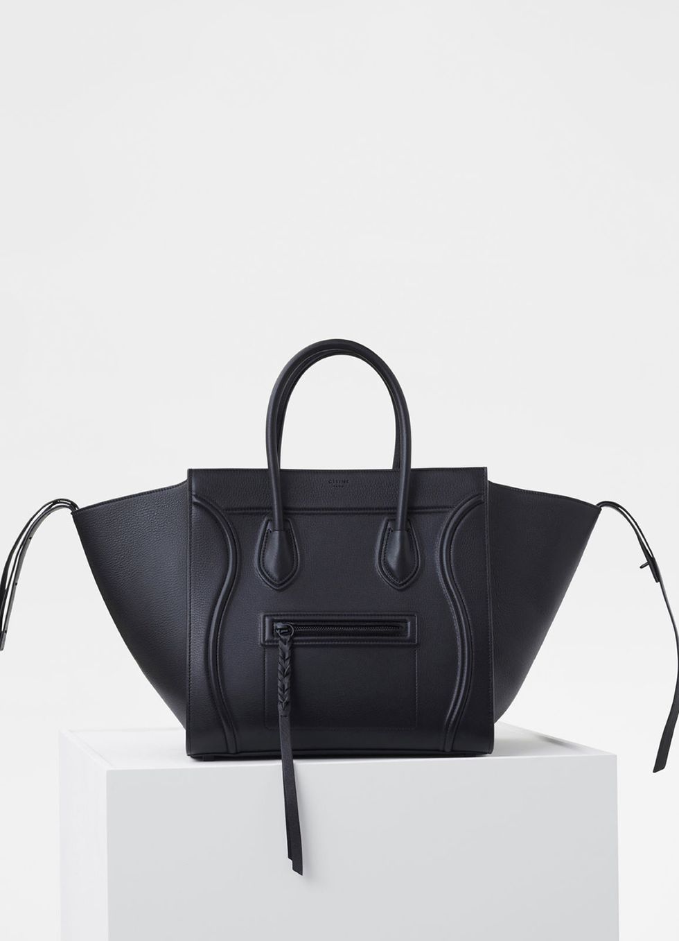 Handbag, Bag, White, Black, Product, Fashion accessory, Leather, Tote bag, Birkin bag, Luggage and bags, 