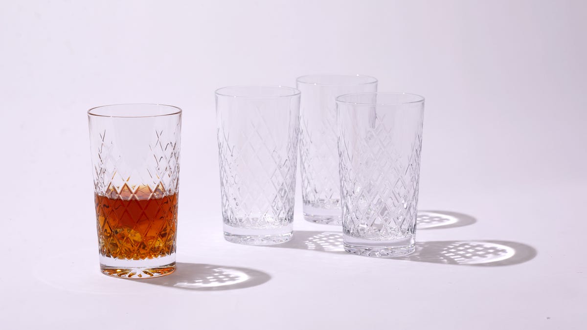 The Best Cocktail Glasses for Your Home Bar in 2021 – Robb Report