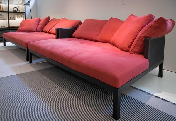 Furniture, Couch, Red, Interior design, studio couch, Floor, Room, Living room, Sofa bed, Table, 