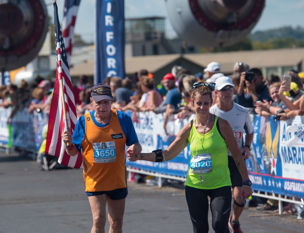 Marathon, Running, Long-distance running, Athlete, Recreation, Outdoor recreation, Ultramarathon, Half marathon, Sports, Individual sports, 