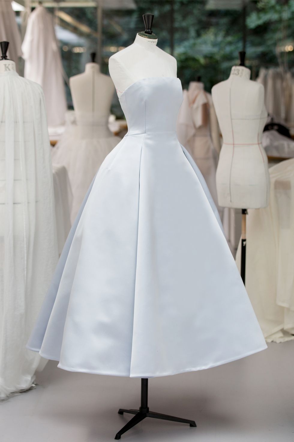 Anya Taylor-Joy Wears a Second Dior Dress at Golden Globes 2021 - See ...