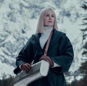 NICOLE KIDMAN nine perfect strangers “first look” nine new strangers connected in ways they could never imagine are invited by mysterious guru, masha dmitrichenko (nicole kidman), to join a transformational wellness retreat in the austrian alps. over the course of a week, she takes them to the brink. will they make it? will she? masha is willing to try anything in the interest of healing everyone involved, including herself. (disney/reiner bajo)nicole kidman