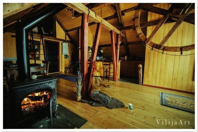 Room, Property, Building, Home, Log cabin, House, Wood, Interior design, Architecture, Beam, 