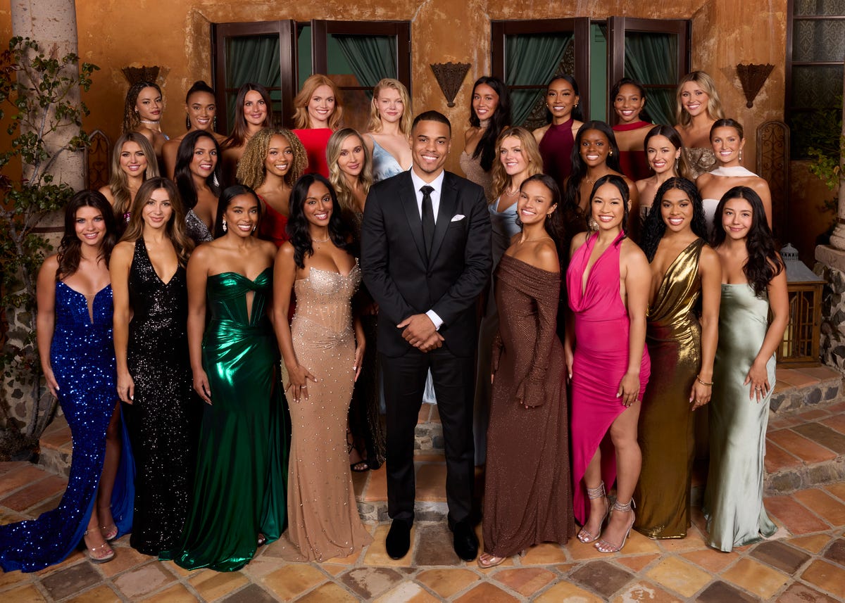 preview for 10 Strict Rules "Bachelor" Contestants Must Follow