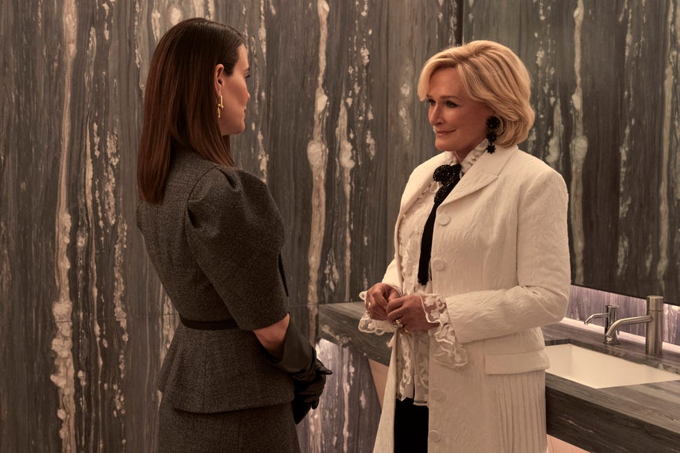 all’s fair “first look” (disney/ser baffo)sarah paulson, glenn close