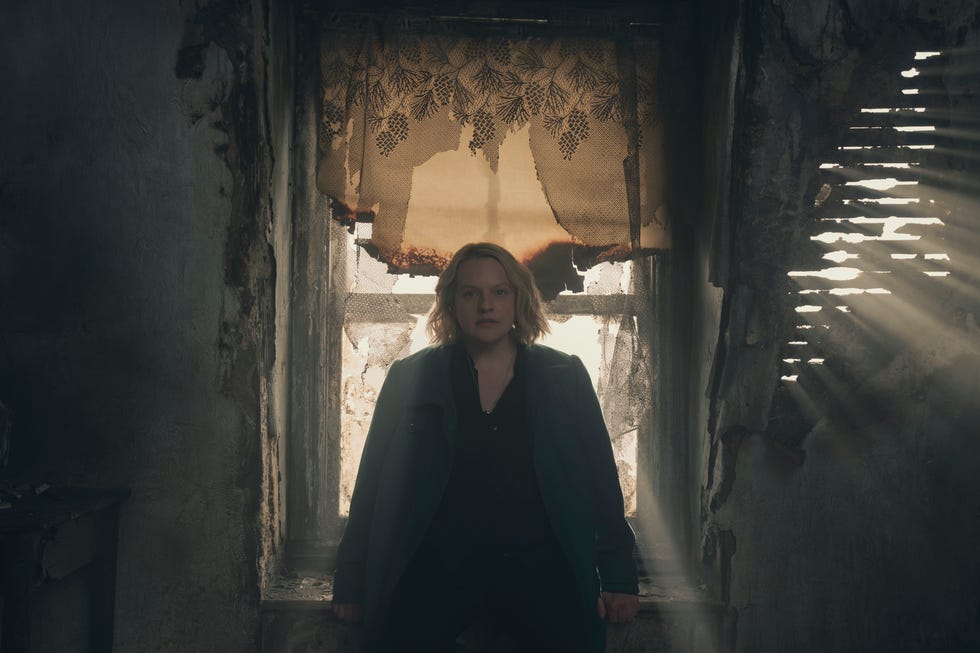 the handmaid’s tale “the handmaid’s tale” june reflects on her experiences in gilead and decides what to do next. (disney/steve wilkie)elisabeth moss