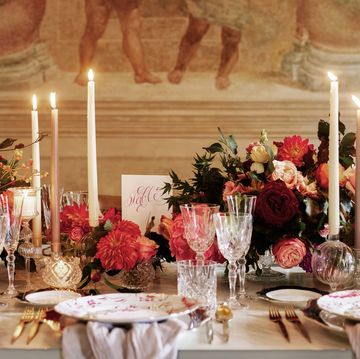 Decoration, Wedding banquet, Centrepiece, Function hall, Rehearsal dinner, Flower Arranging, Pink, Wedding reception, Banquet, Floral design, 