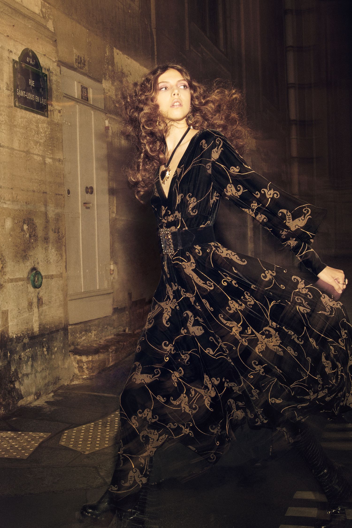 Así es la nueva colección de Zara Studio: Looks de noche para ser la más  elegante de la fiesta