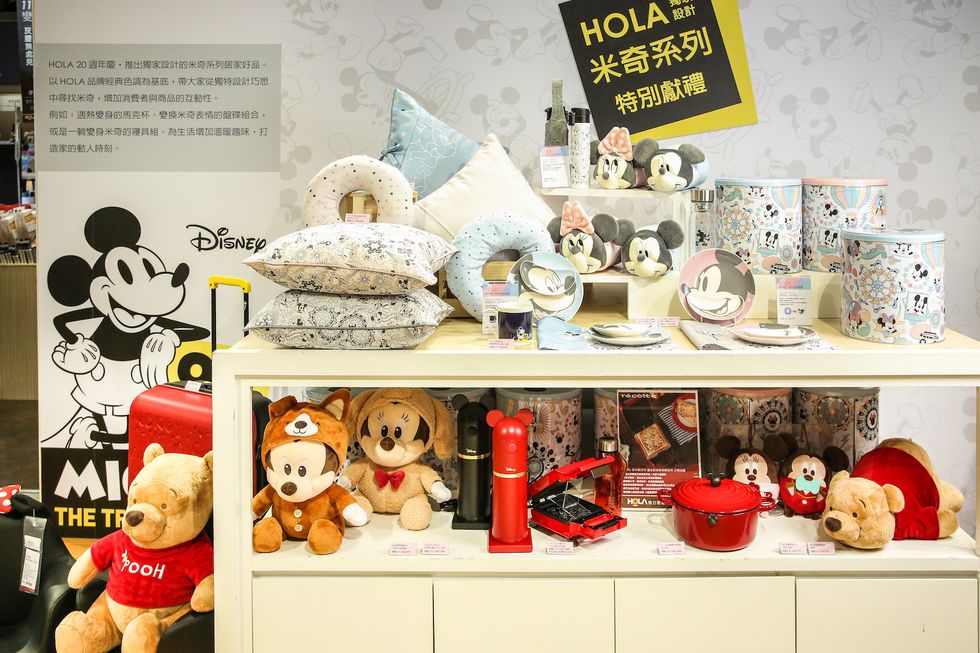 Shelf, Toy, Collection, Shelving, Room, Interior design, Teddy bear, 