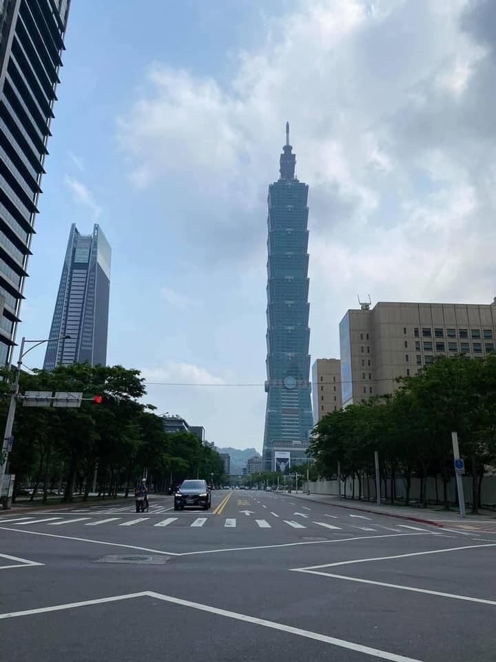 世界看好台灣人會守住！「耍廢救世界、空無一人的台北街頭」防疫期間最暖心的5個時刻