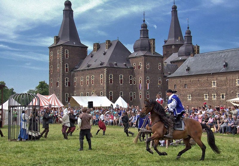 kasteel hoensbroek in limburg