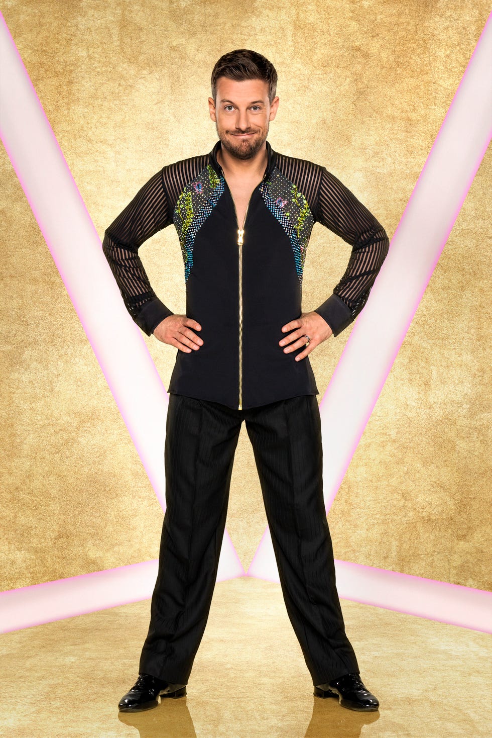 Standing, Suit, Formal wear, Photography, Performance, Photo shoot, 