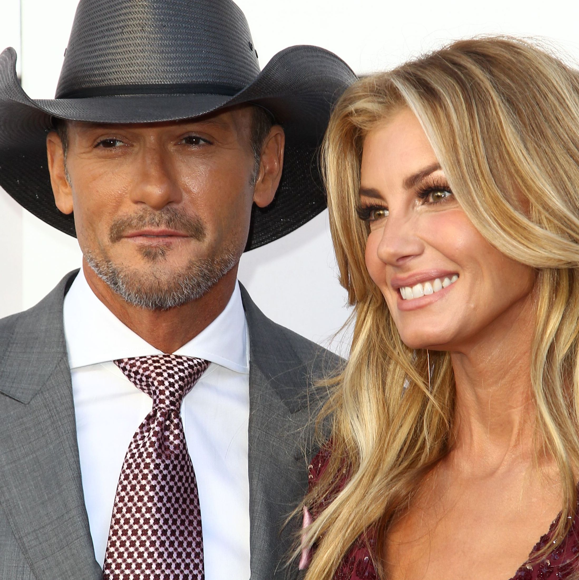 '1883' Fans Urge Faith Hill to “Protect” Tim McGraw After Heart-Pumping Instagram Video