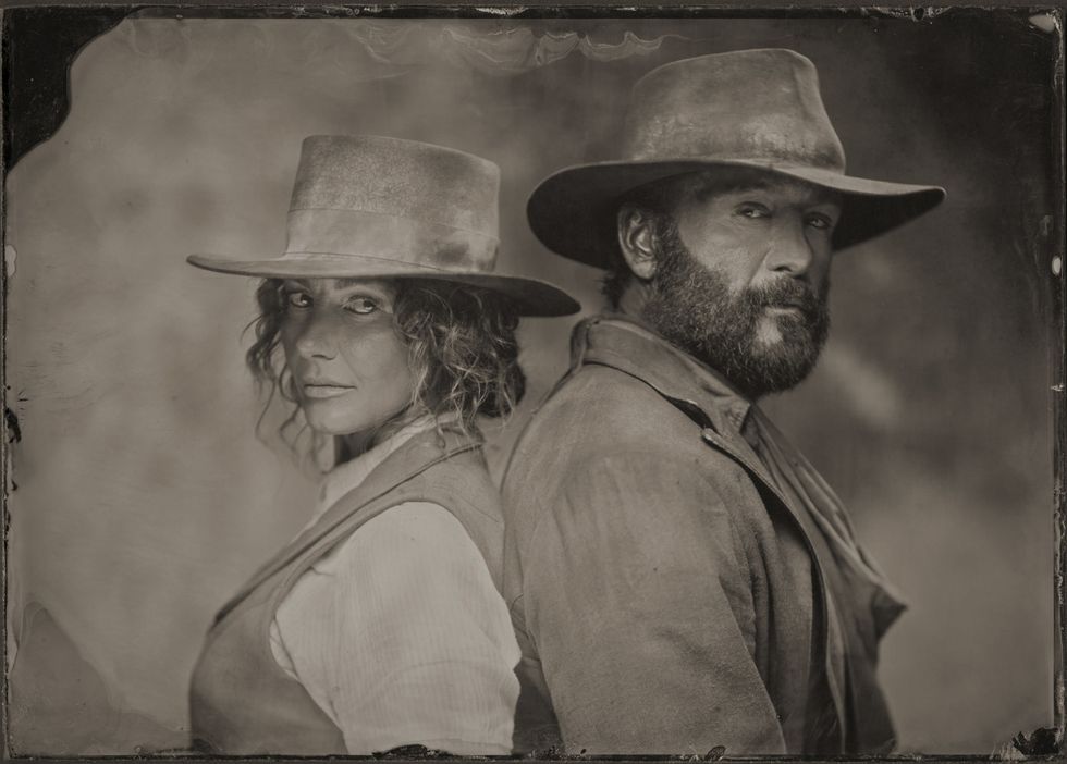 pictured faith hill as margaret and tim mcgraw as james of the paramount original series 1883 photo cr sarah coulterparamount © 2021 cbs interactive  all rights reserved