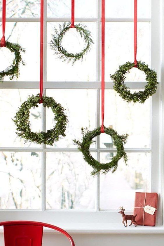 christmas window decorations  hanging mini wreaths