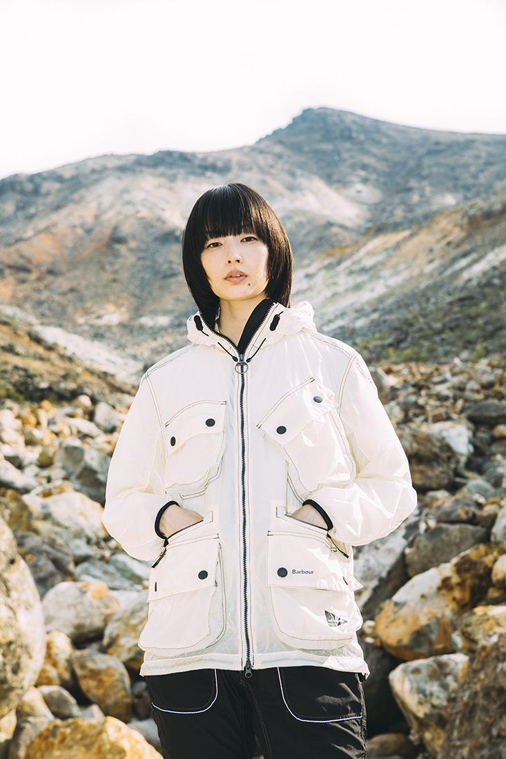 White, Clothing, Outerwear, Jacket, Coat, Sleeve, Hood, Top, Parka, Fur, 