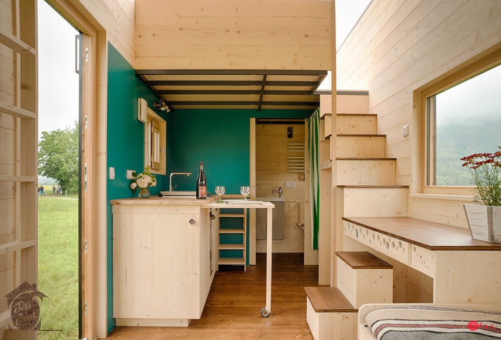 Mini casa con techo retráctil