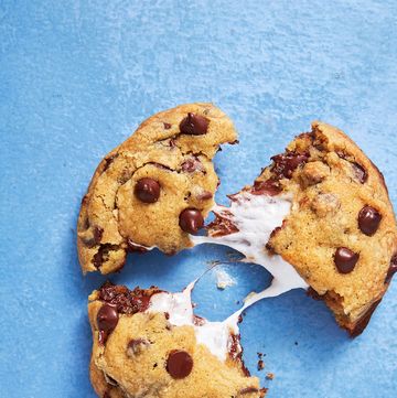 s'mores stuffed cookies