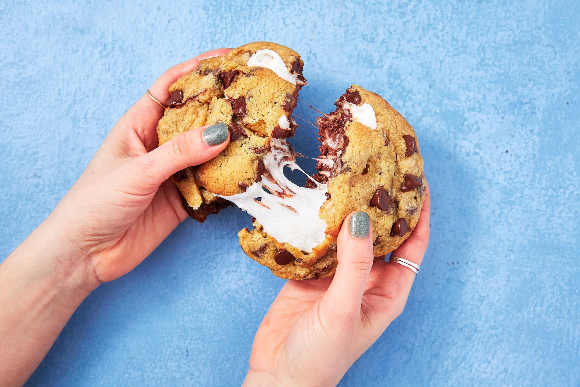 Receta de galletas - Las 'cookies' rellenas de malvaviscos más ricas