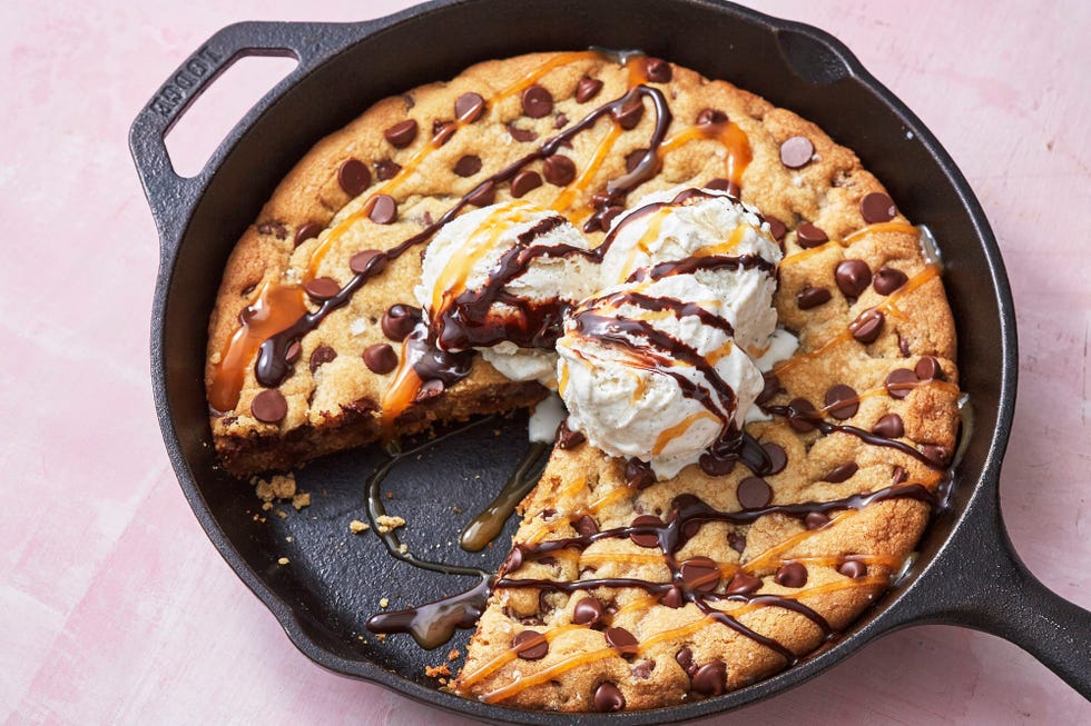 smores skillet cookie