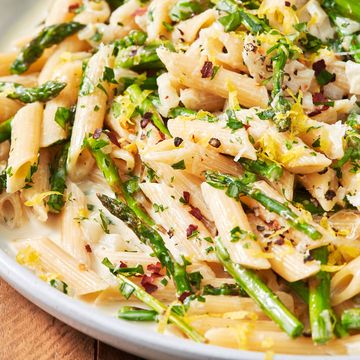 lemony asparagus pasta   delishcom