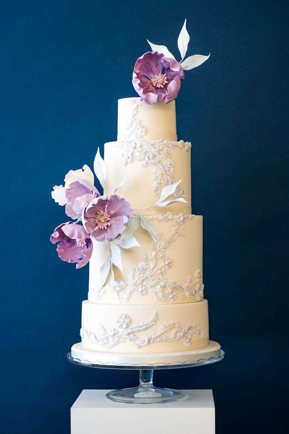 The Top Wedding Cake Trends for 2020 | The Mansion on Main Street - Wedding  and Event Venue in Sout… | Wedding cake pearls, Luxury wedding cake, White  wedding cakes