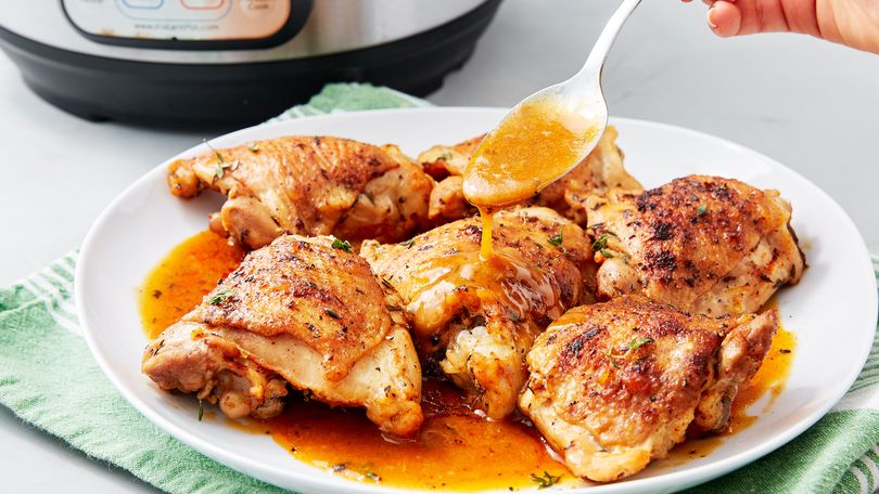 https://hips.hearstapps.com/hmg-prod/images/190403-instant-pot-chicken-thighs-164-1554751834.jpg?crop=0.901xw%3A0.760xh%3B0.00321xw%2C0.166xh&resize=810%3A*&quality=70