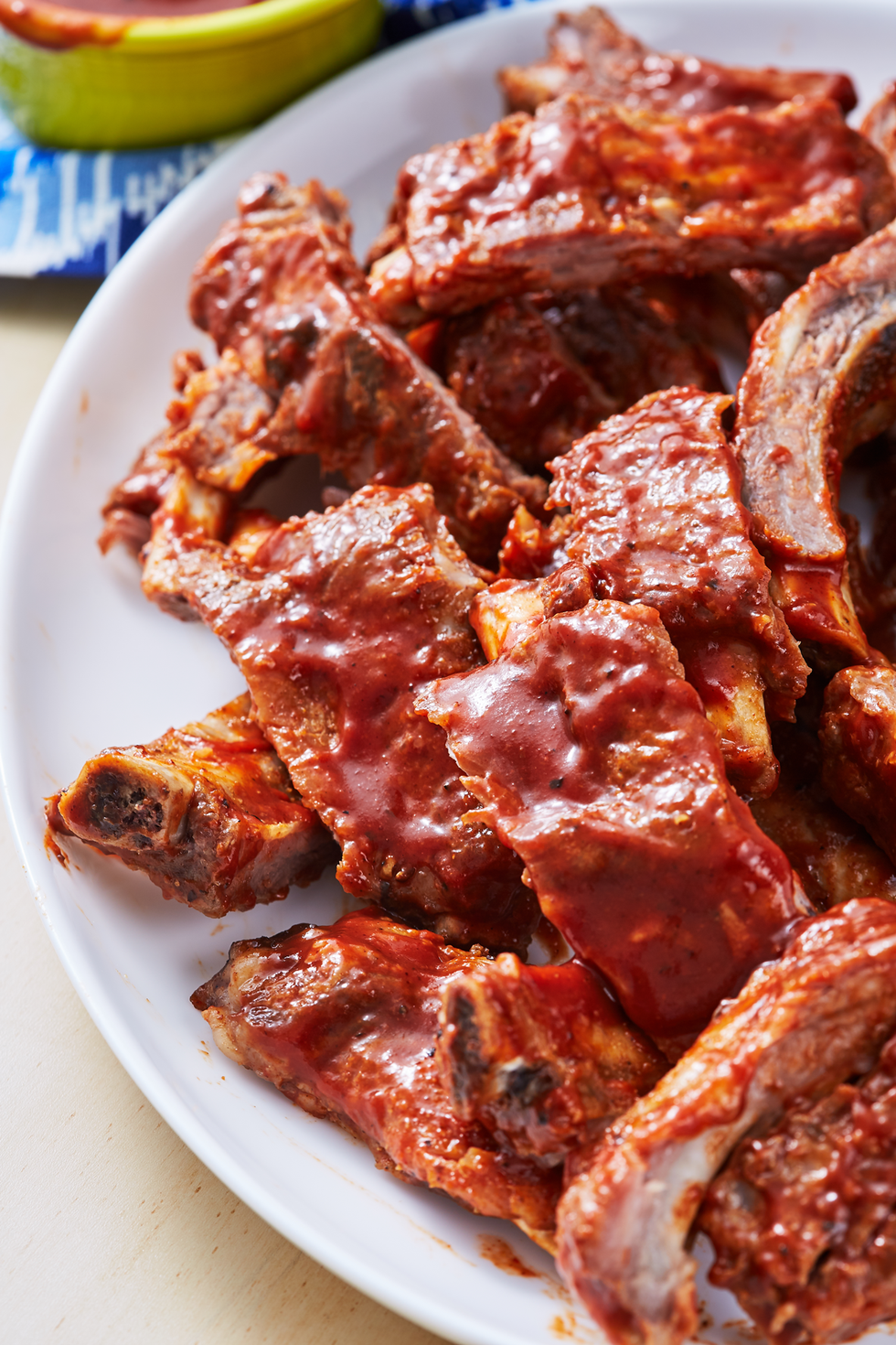https://hips.hearstapps.com/hmg-prod/images/190404-instant-pot-ribs-vertical-1-1555018110.png?crop=0.9997369113391213xw:1xh;center,top&resize=980:*