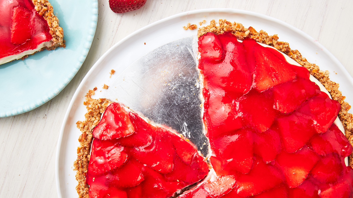 preview for Strawberry Pretzel Tart