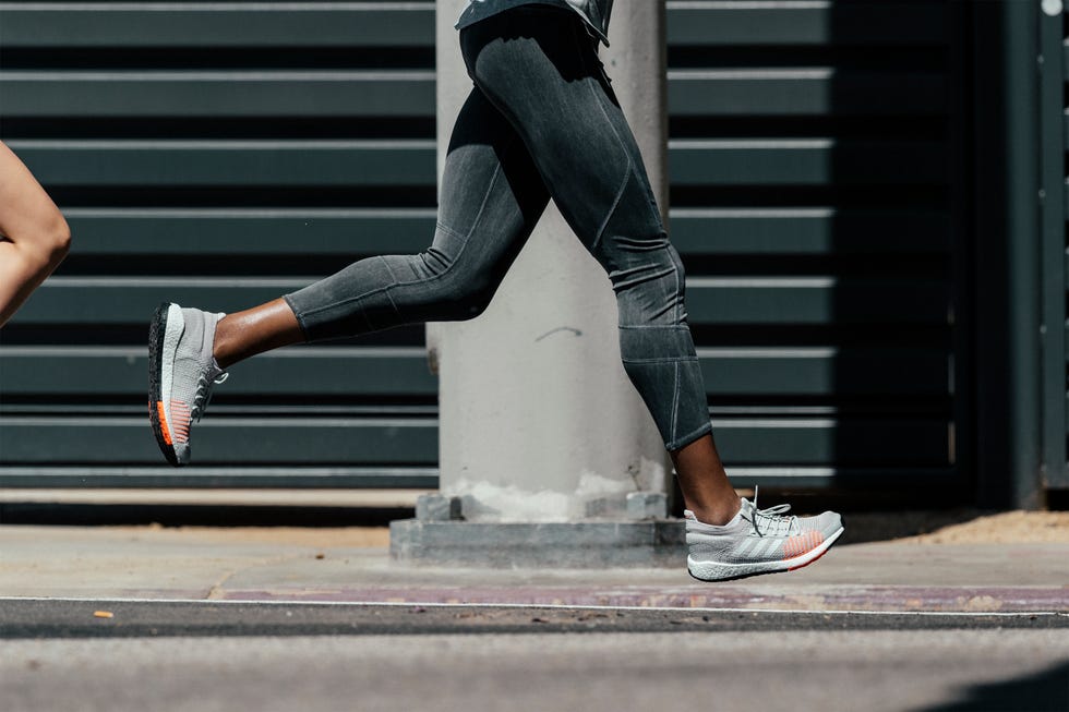 White, Leg, Footwear, Standing, Human leg, Shoe, Hand, Arm, Sportswear, Human body, 