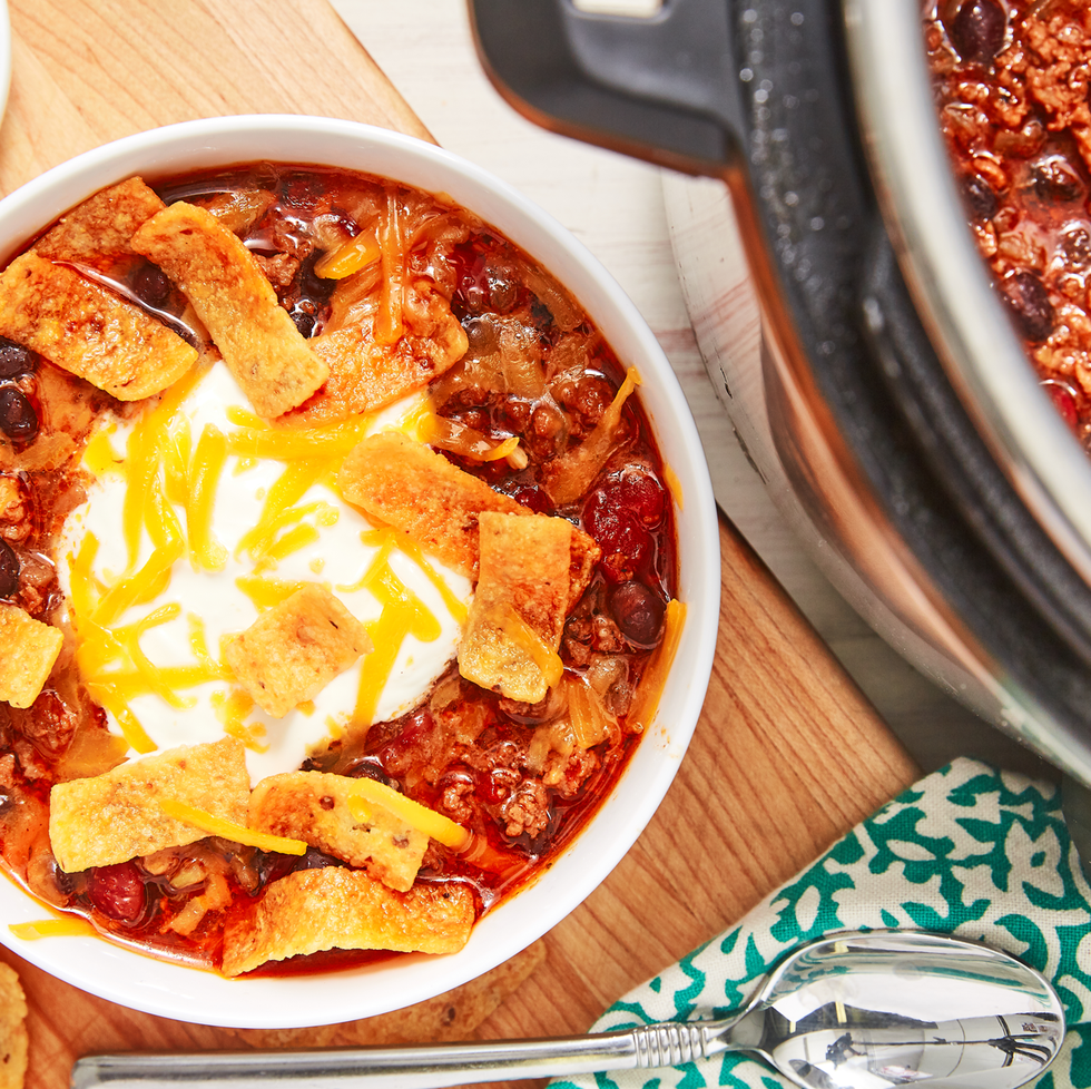 https://hips.hearstapps.com/hmg-prod/images/190501-instant-pot-chili-horizontal-2-1557157428.png?crop=0.668xw:1.00xh;0.106xw,0&resize=980:*
