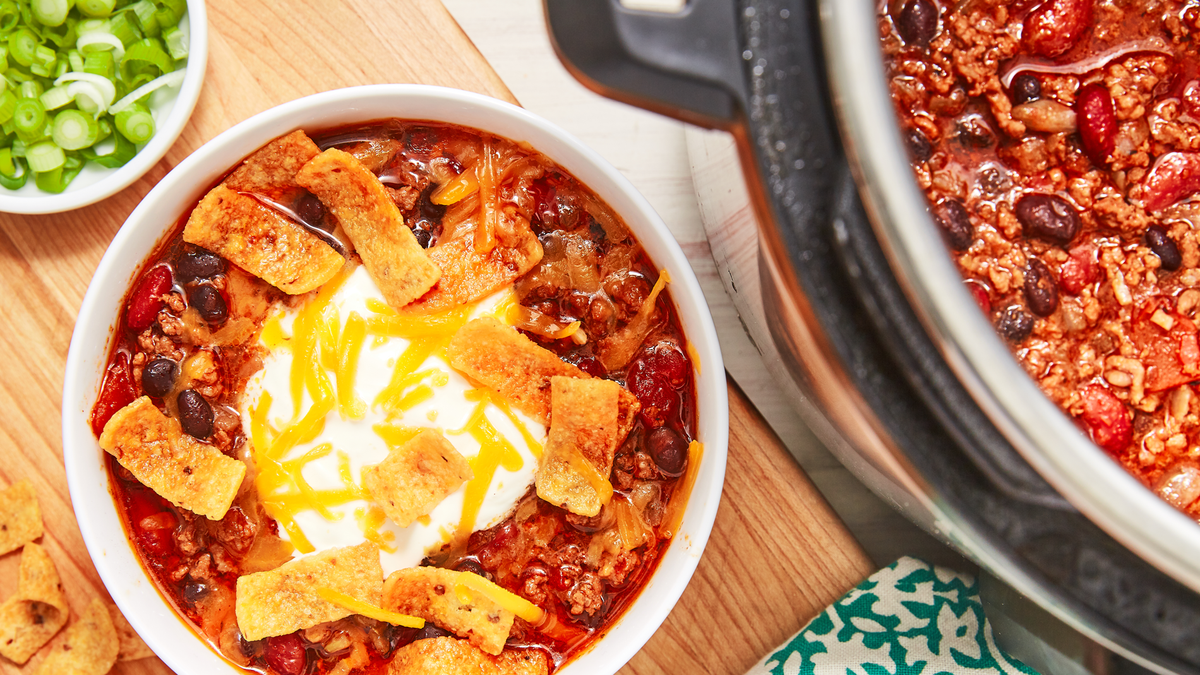 Quick and Easy Instant Pot Chili with {VIDEO}