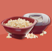 Popcorn, Popcorn maker, Food, Kettle corn, Dish, Cuisine, Snack, Kitchen appliance, Bowl, Ingredient, 